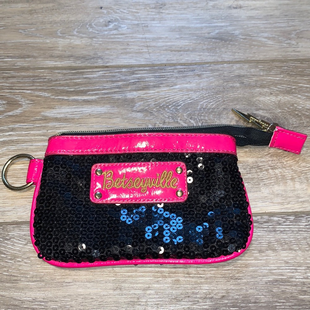 Rare Betsy Johnson Pink and Black Sequins Coin Purse - Picture 1 of 6